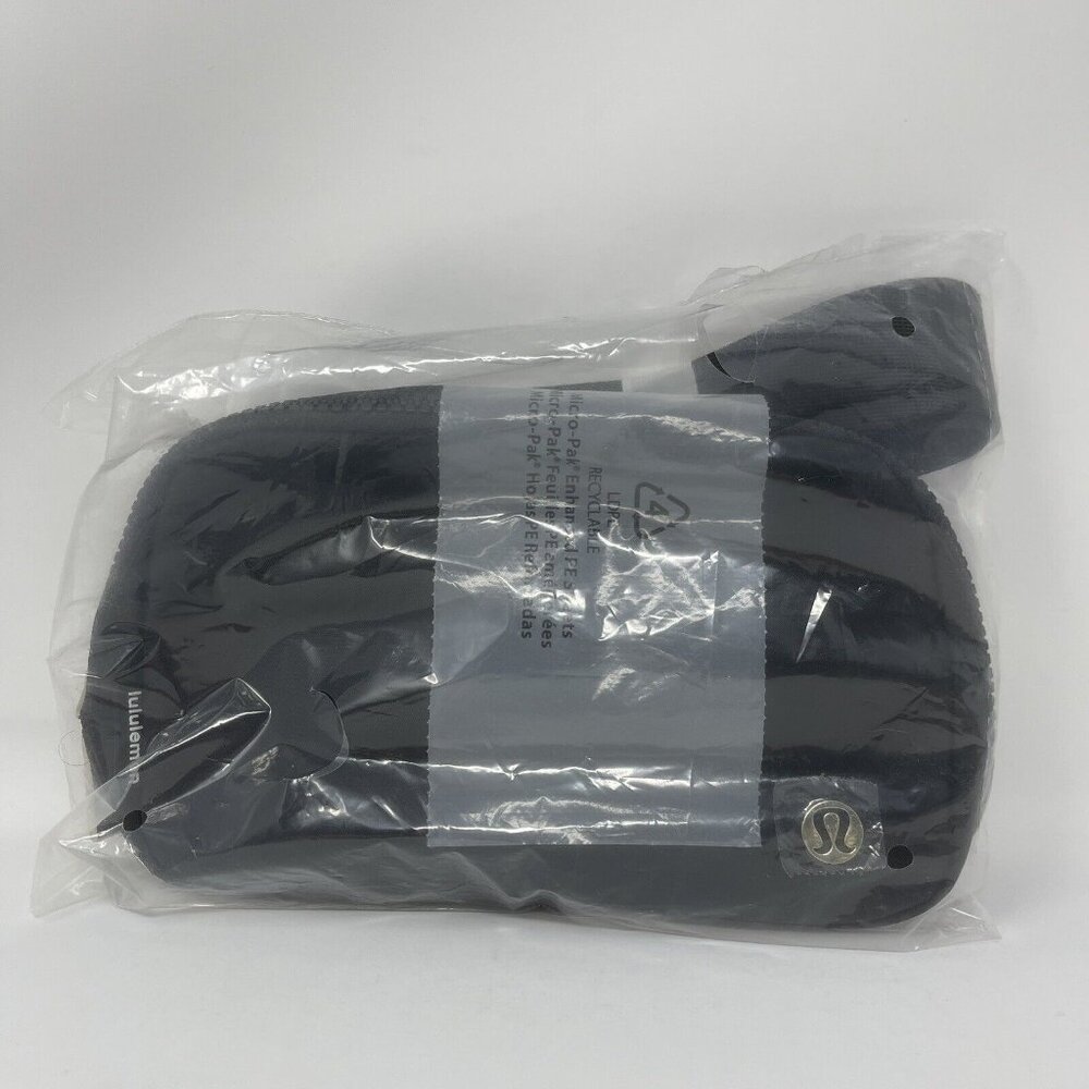 NWT Lululemon Everywhere Belt Bag 1L Black Gold NWT LU9AX2S